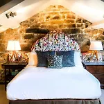 1 Bed In Oc-g0050